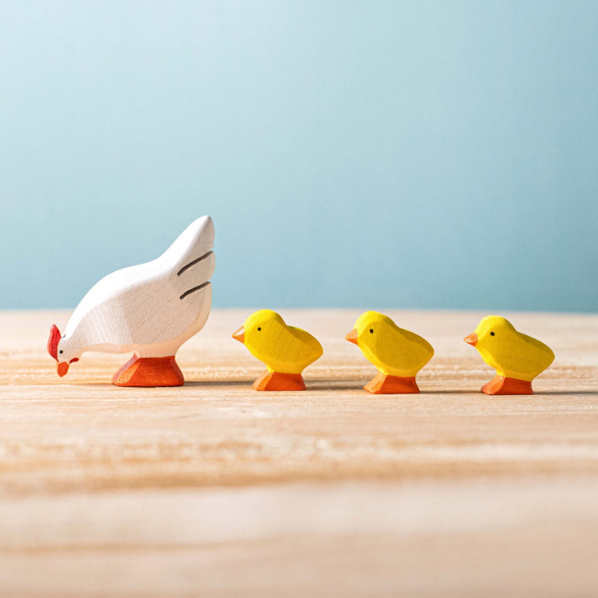 Wooden Bird - Chicken Hen - White