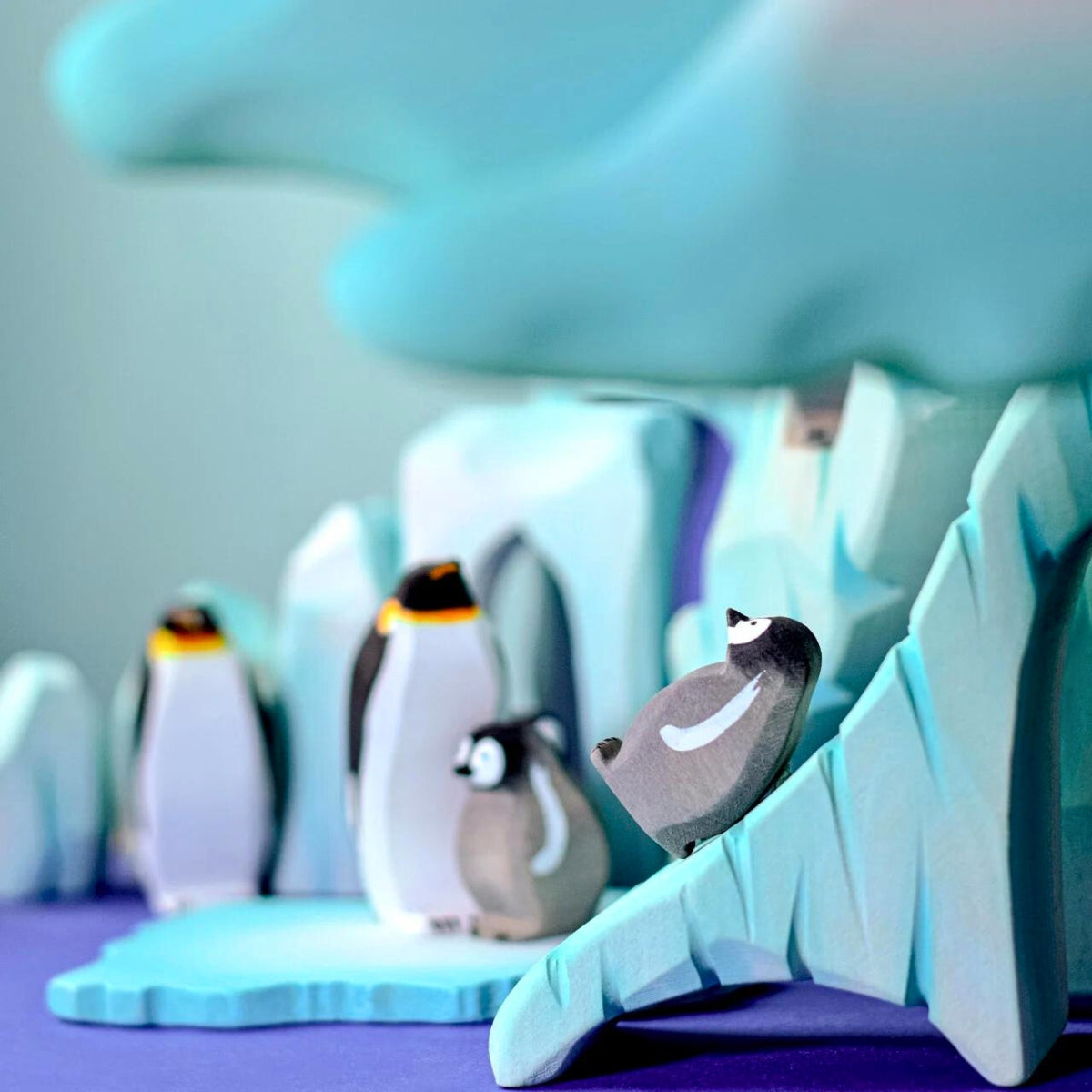 Wooden Bird - Emperor Penguin Chick