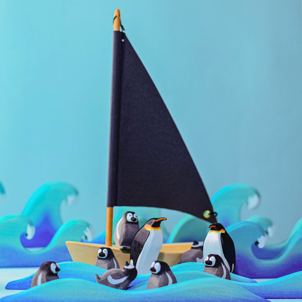 Wooden Bird - Emperor Penguin Male